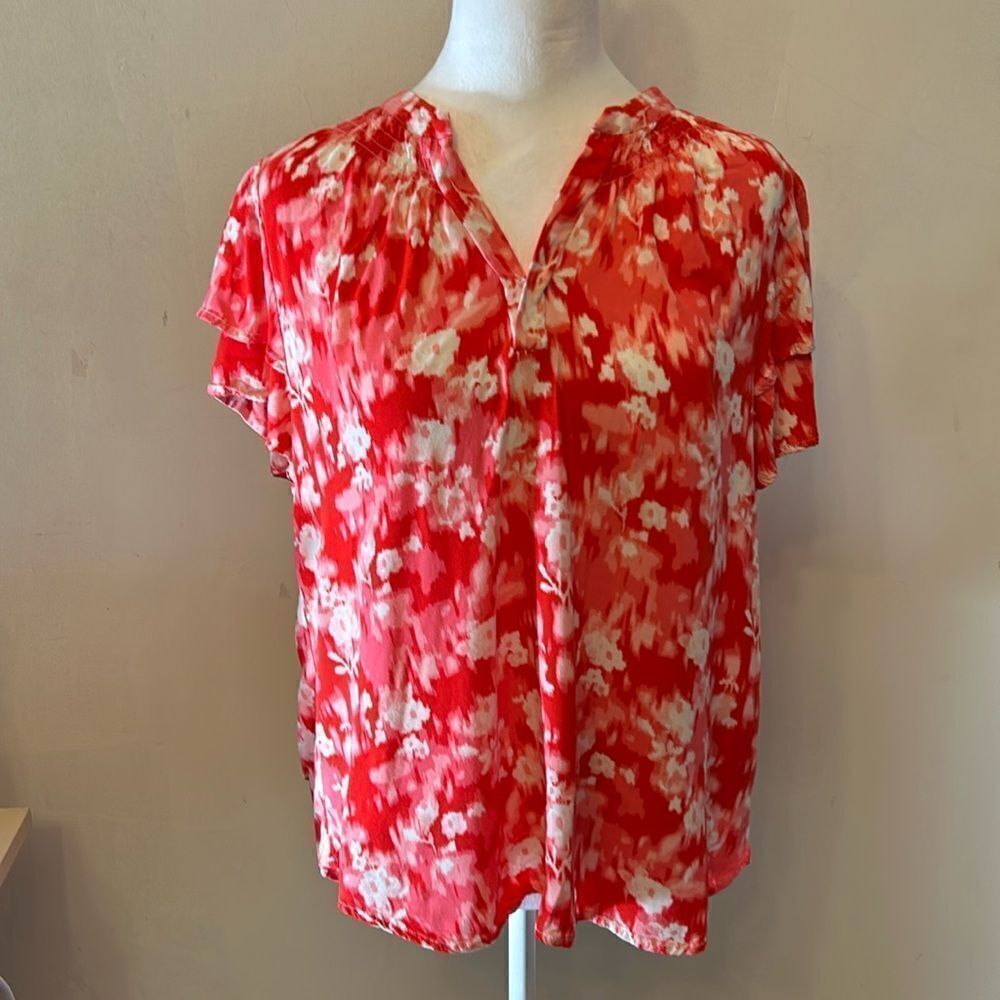 Bobeau red white pink floral short petal sleeves blouse Size L EUC